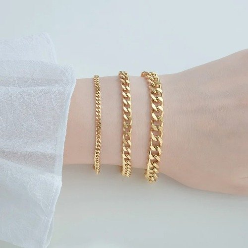 Bracelets from Aureus